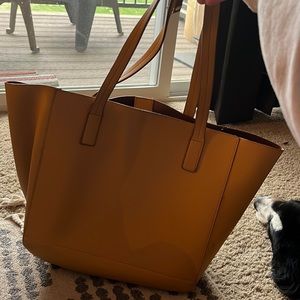 Tommy Bahama bucket bag
